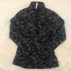 Lululemon Run Briskly 1/2 Zip
